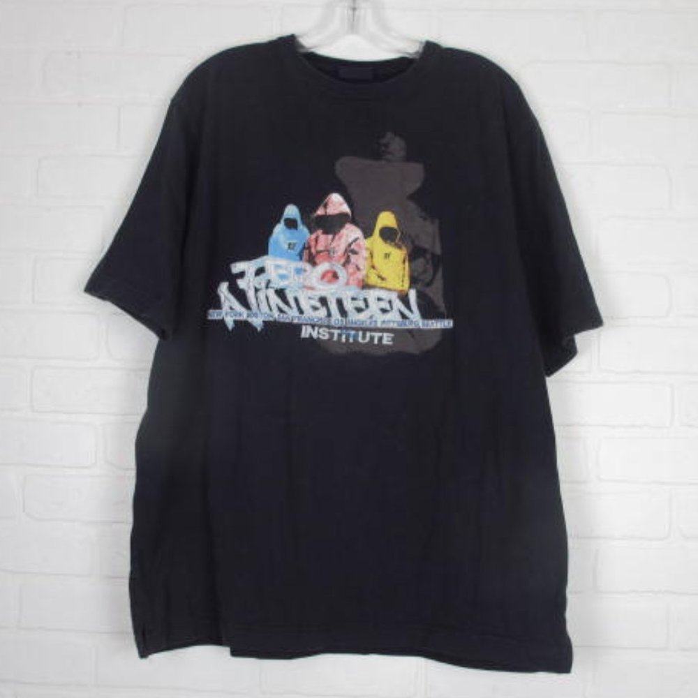 Zero Nineteen Satin Embossed Graphic USA Cities Skater T Shirt Size XL